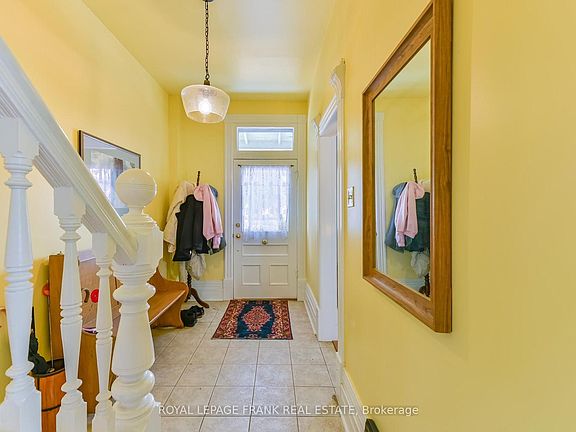 5th image of 865 Parkhill Rd W