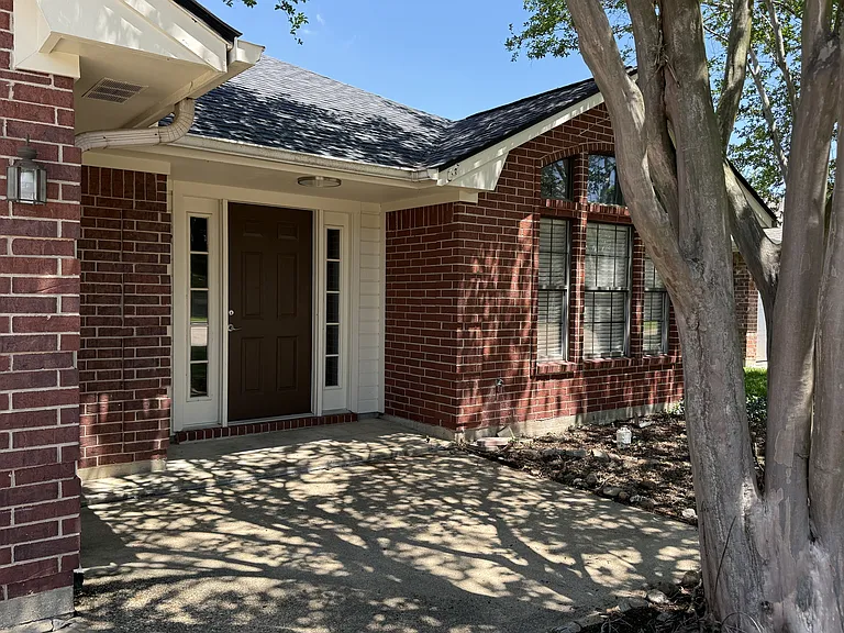 1505 Richland Ct N — Photo 1