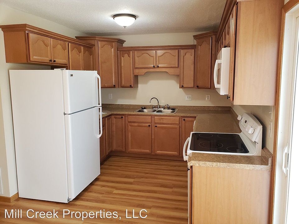 1st image of 3425 Winston Dr APT 3