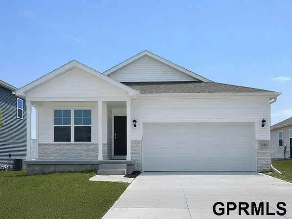 11977 S 114th Ave, Papillion, NE 68046