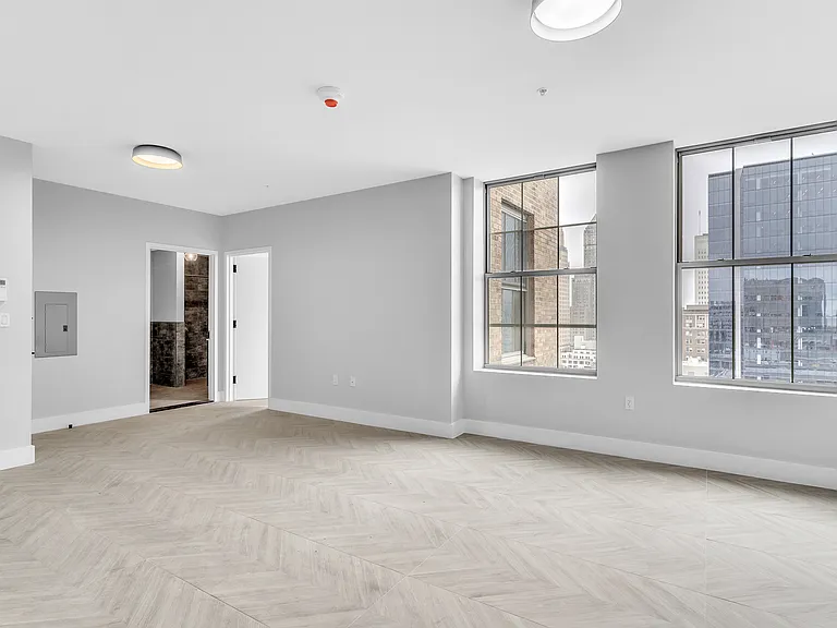 The Griffith Building — Photo 14