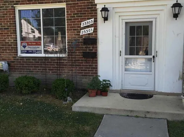 23301 Edsel Ford Ct, Saint Clair Shores, MI 48080