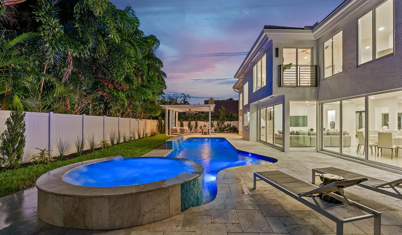 5 bed, 3750 sqft, $13,500 — Photo 3