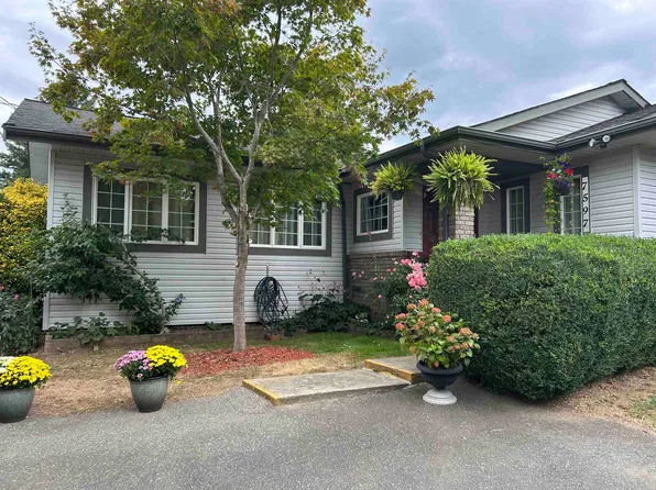7597 Wren St, Mission, BC V2V 3C2