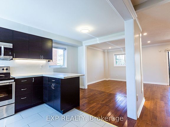 5th image of 22 Gray Cres