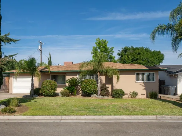 2827 N Barton Ave, Fresno, CA 93703