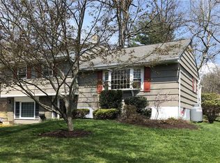 19 Yeoman Rd, Newburgh, NY 12550