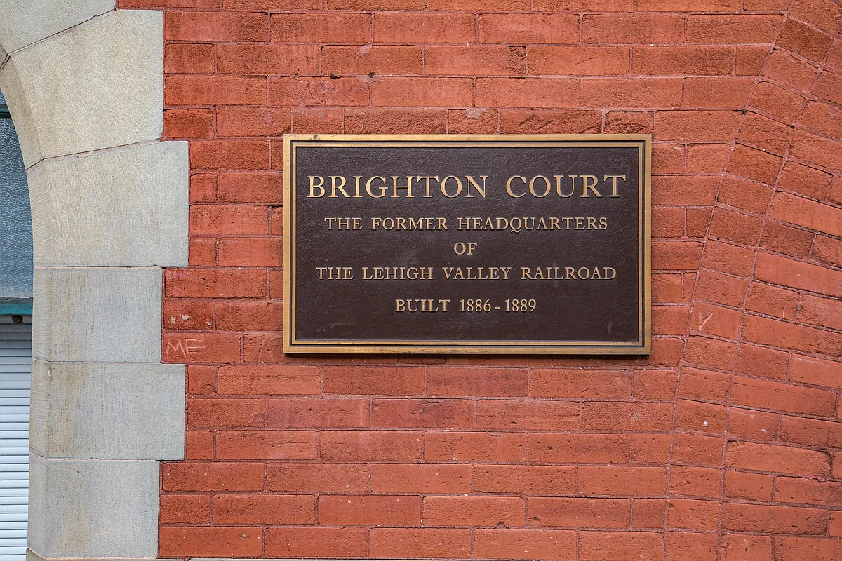 Building Photo - Brighton Court
