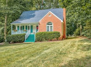 6906 Deer Thicket Dr, Midlothian, VA 23112