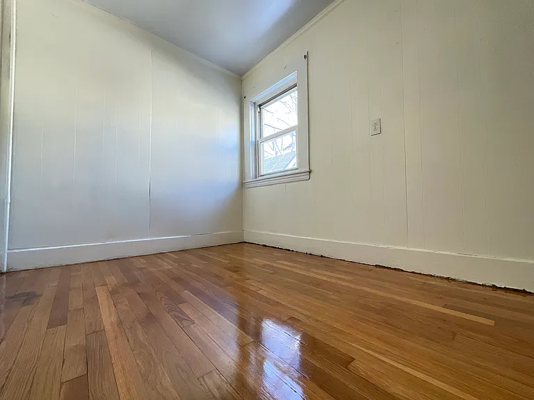 6 Richardson Ter — Photo 4