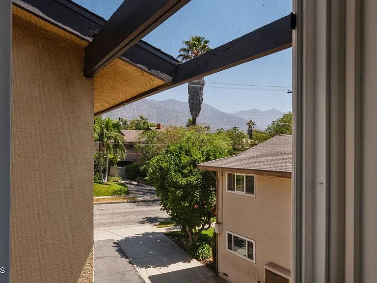 385 Cliff Dr #8 — Photo 26