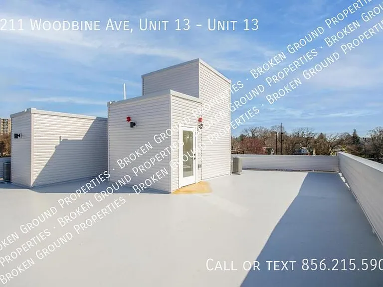 6211 Woodbine Ave #13 — Photo 15