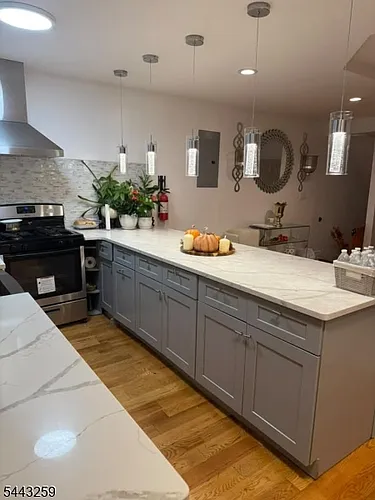 322 Franklin St Photo 1