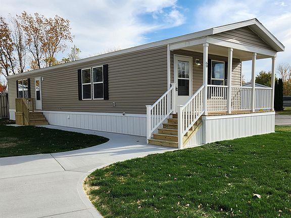Exterior Image-3-CLAYTON Bayshore Estates