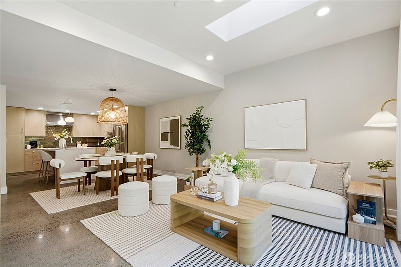 3rd image of 10323 NE 189th St #B