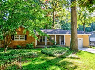 18304 N Fruitport Rd, Spring Lake, MI 49456