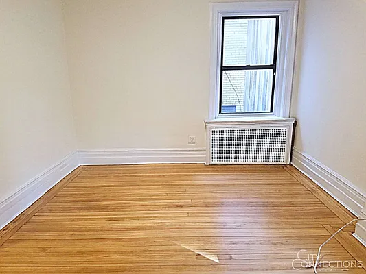 Rented by City Connections Realty | media 6