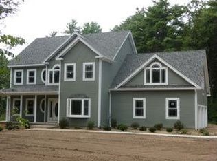 15 Hawthorn Rd, Amherst, MA 01002