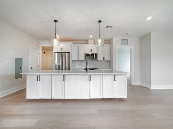 62 Foundry St #305, Wakefield, MA 01880