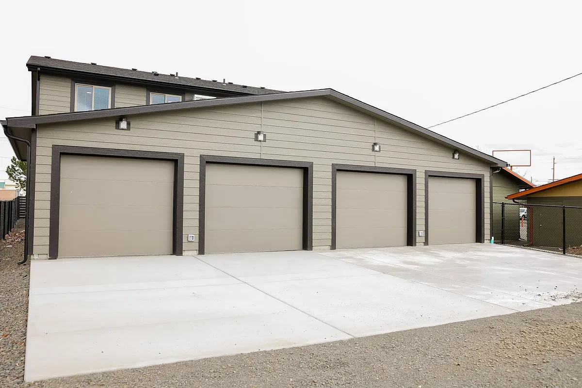 Building Photo - 2077 Walla Ave