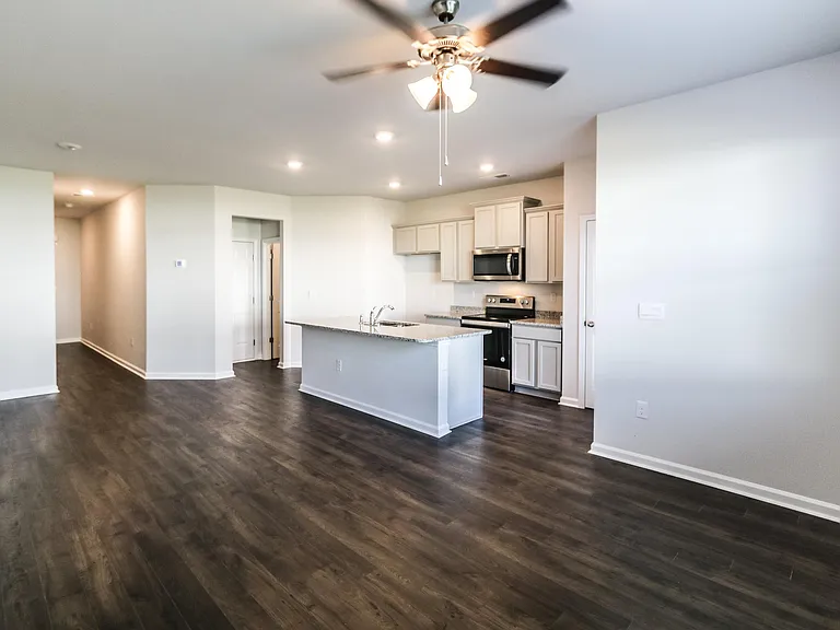 4347 Newland St — Photo 11