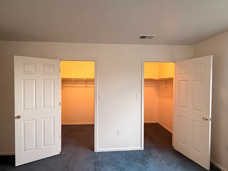 156 Johnson Ave — Photo 28