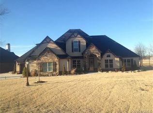 19216 E Twin Creeks Dr, Owasso, OK 74055