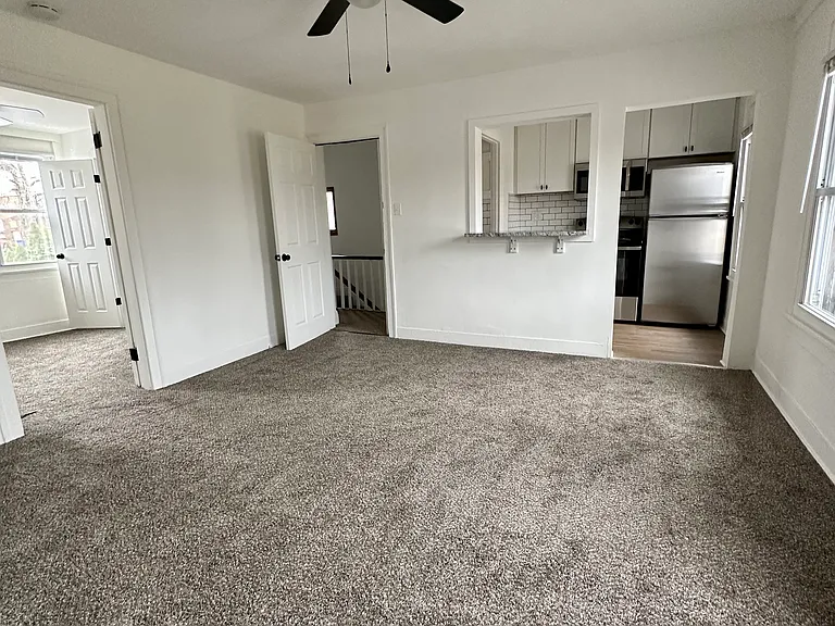 22 Estelle St #1/2 — Photo 3