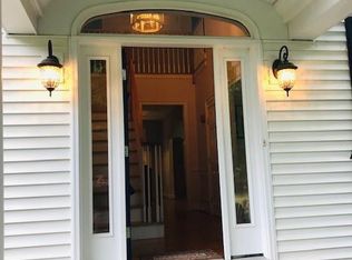 20 Pequabuck Ln, Farmington, CT 06032