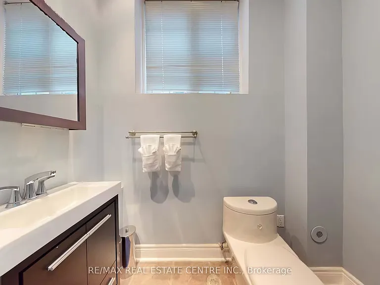 1376 Eglinton Ave W — Photo 14