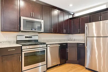 Rented by R New York