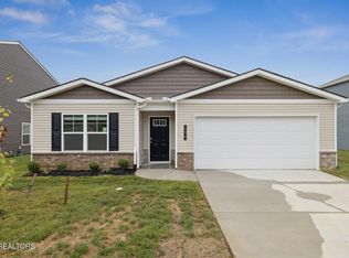 134 N Blissful Meadows Dr, Harriman, TN 37748