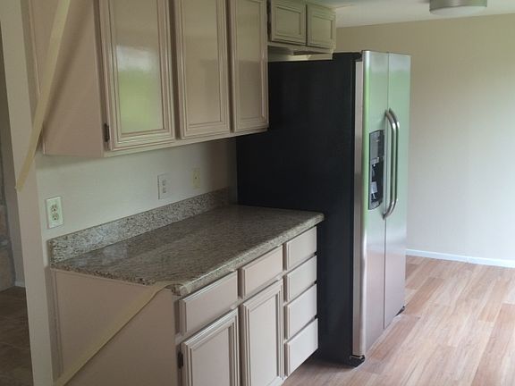 2nd image of 6011 E Vernon Ave