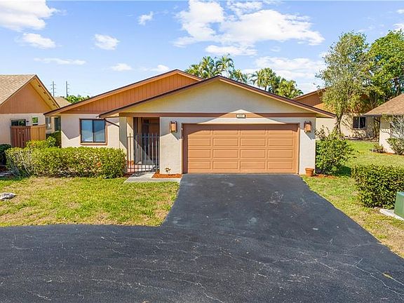 3rd image of 6487 Royal Woods DR