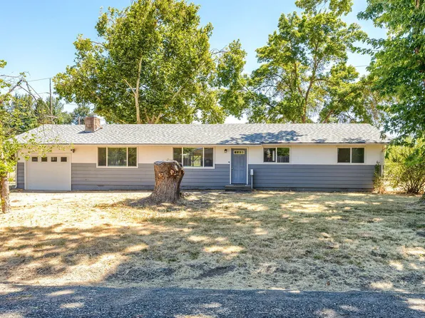 113 Glen Dr, Grants Pass, OR 97526