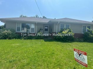 3818 Crestwood Rd, Des Moines, IA 50310