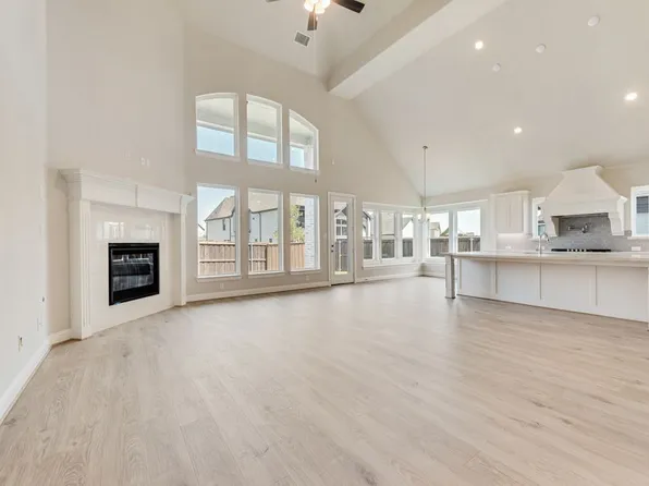 1706 Cedar Bluff Pkwy, Mansfield, TX 76063