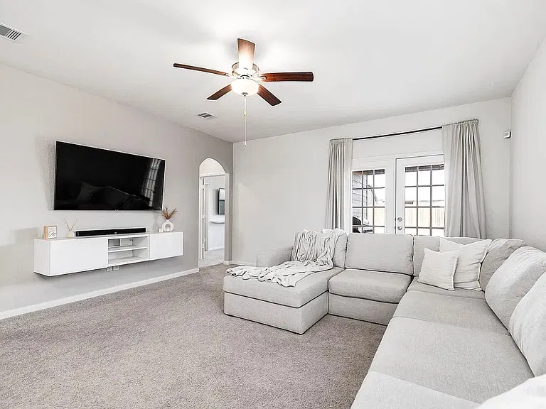 22402 Kennons Way — Photo 13