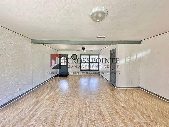 3rd image of 1107 Dogwood St