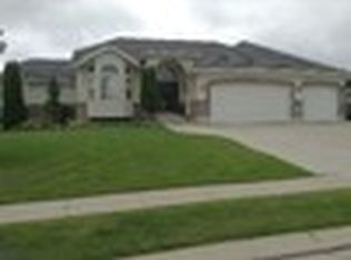 2521 W Bridle Oak Dr, South Jordan, UT 84095