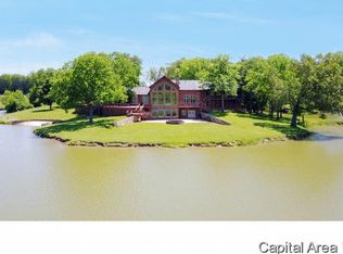 2135 N 625 East Rd, Edinburg, IL 62531