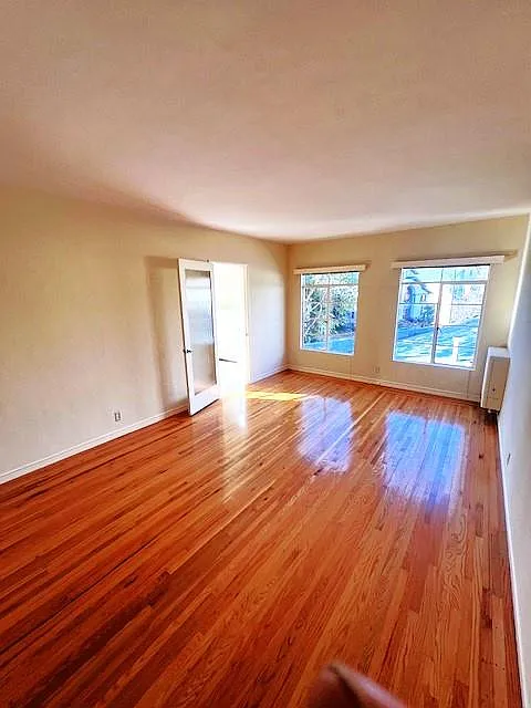 Livingroom - 5920 College Ave #5