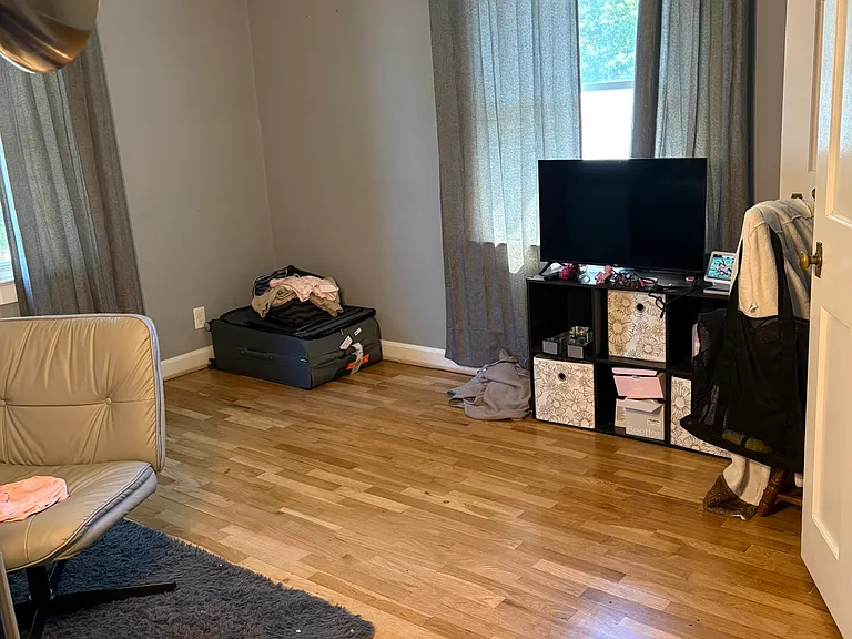 1005 S Kinney Ave #2B — Photo 3