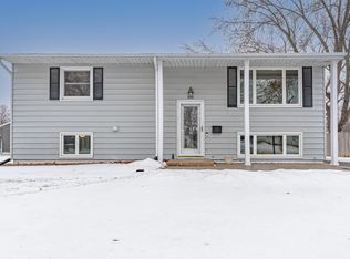 920 16 1/4 St SE, Rochester, MN 55904
