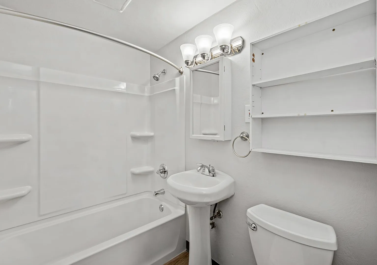 Lindberg Apartments — Photo 3