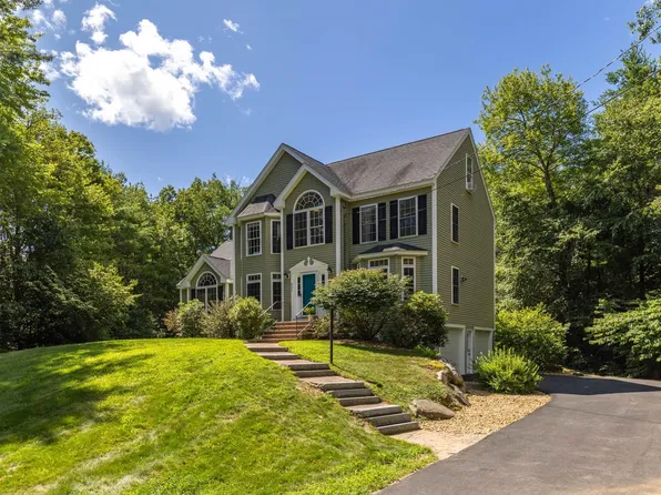 221 Oak Hill Road, Barrington, NH 03825