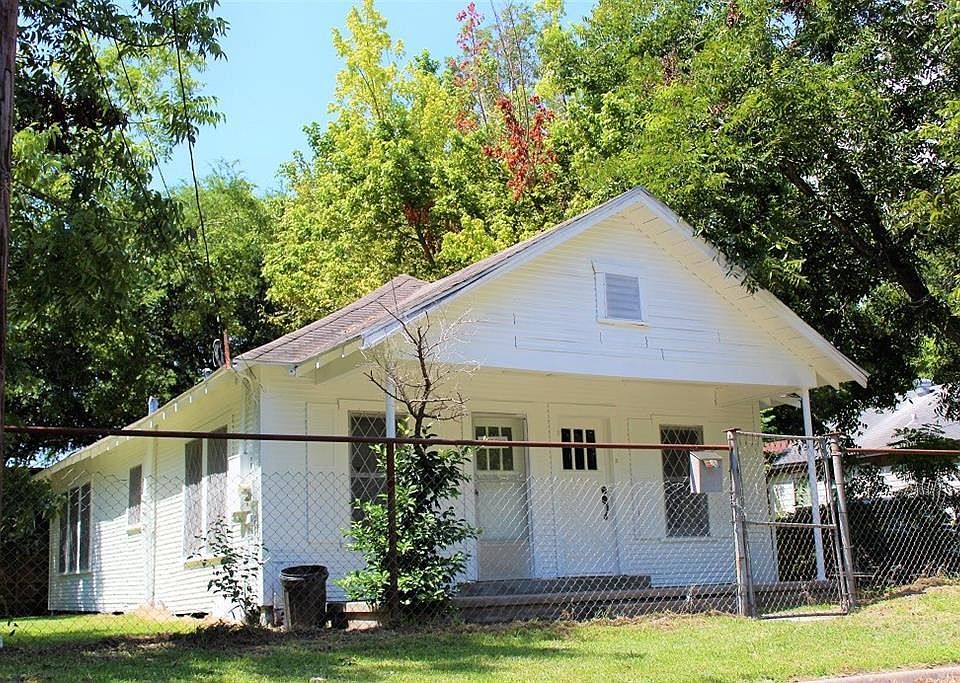 Street view of the front of the home