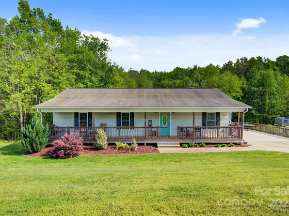 1201 Brown Dr, Morganton, NC 28655