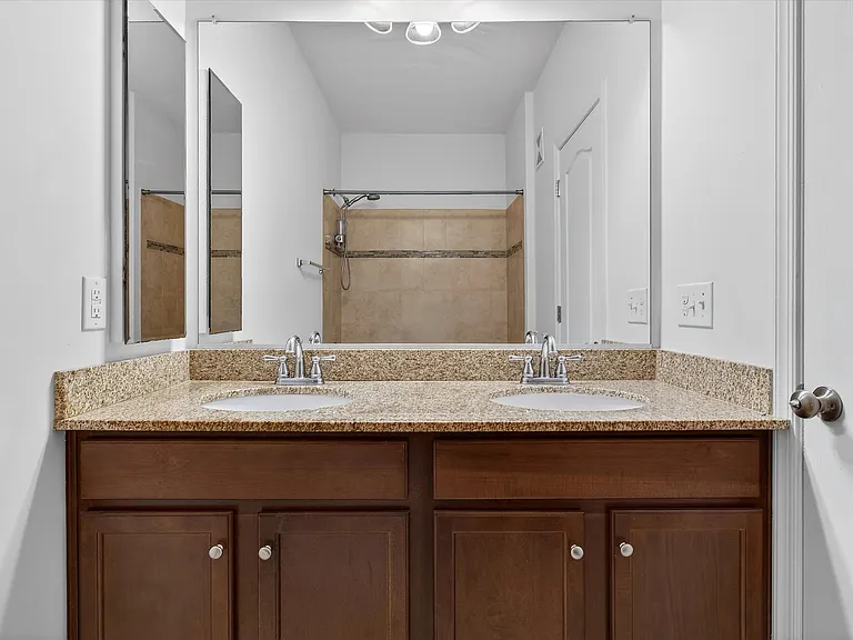 24620 Byrne Meadow Sq #300 — Photo 22