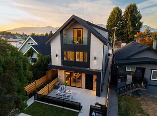 2435 Napier St #1, Vancouver, BC V5K2W2